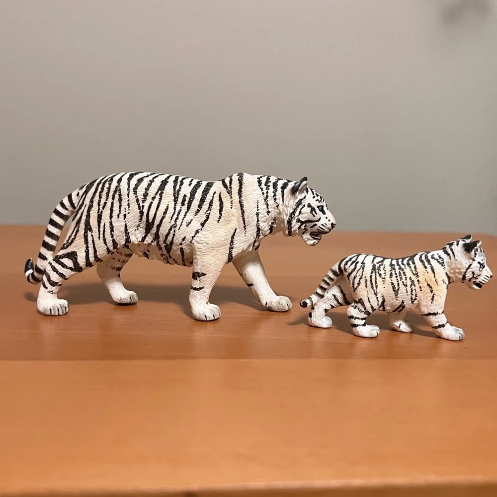 White tiger Adult and Cub